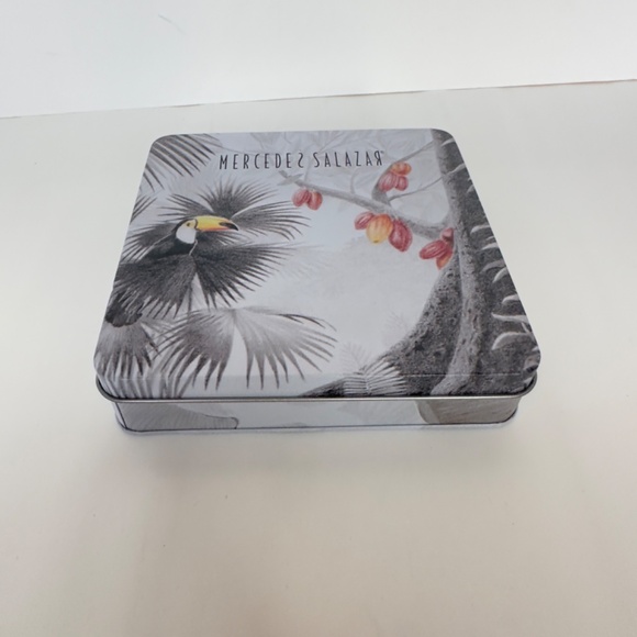 MERCEDES SALAZAR Starfish earrings. Box Included. LIKE NEW. - Picture 7 of 7